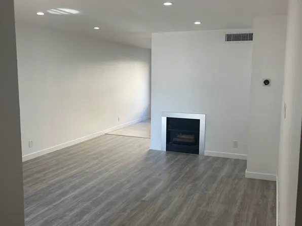 7726 Via Napoli #55, Burbank, CA 91504