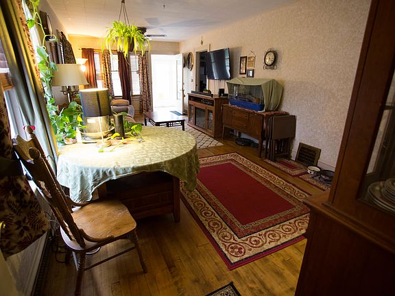 4th image of 613 N 15th St