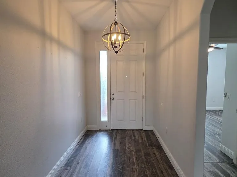 305 Drayton Ave — Photo 5