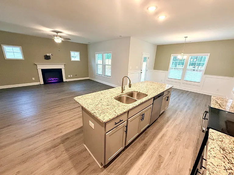 227 Flying Bolt Dr — Photo 4