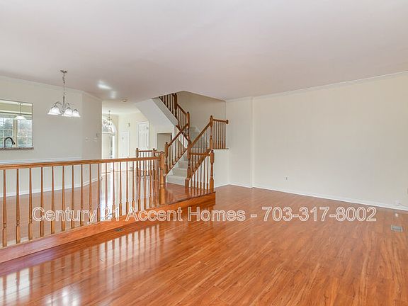 5th image of 7026 Fieldhurst Ct