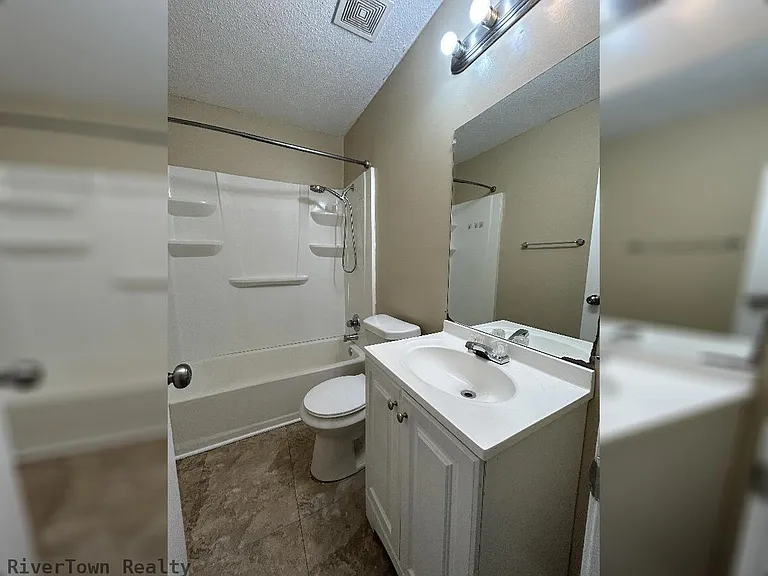 3201 Longacre Cv — Photo 8