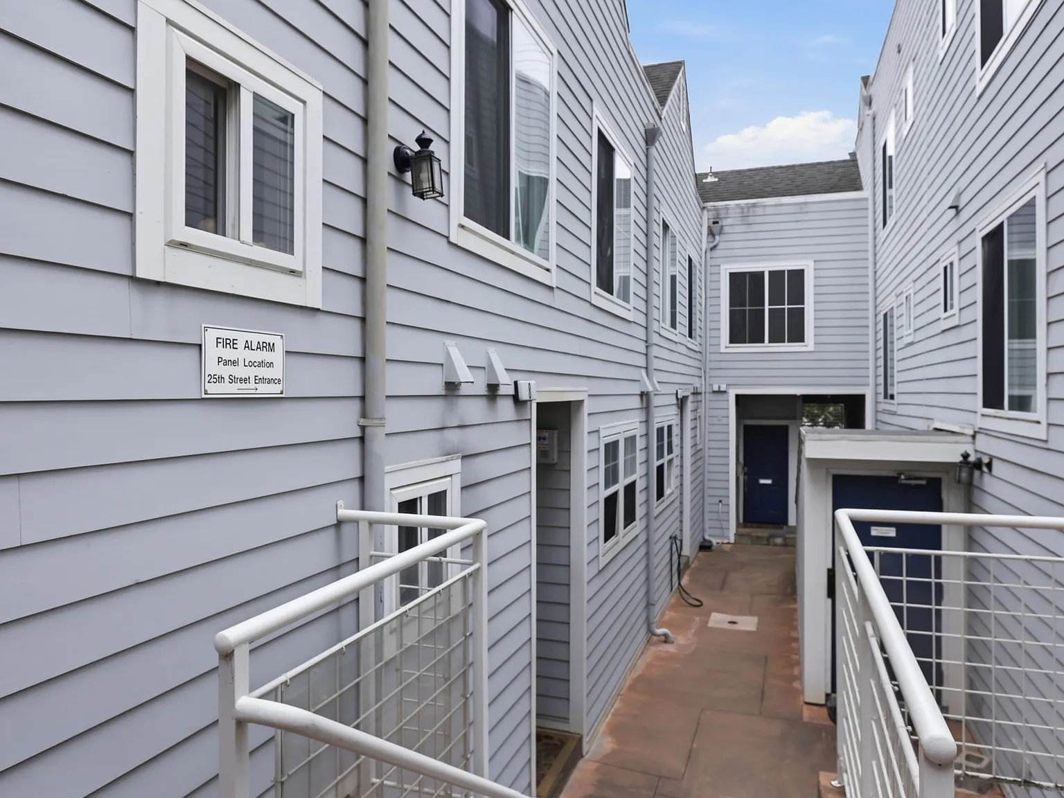 3 bed, 2.5 bath, 1262 sqft, $6,500 — Photo 3