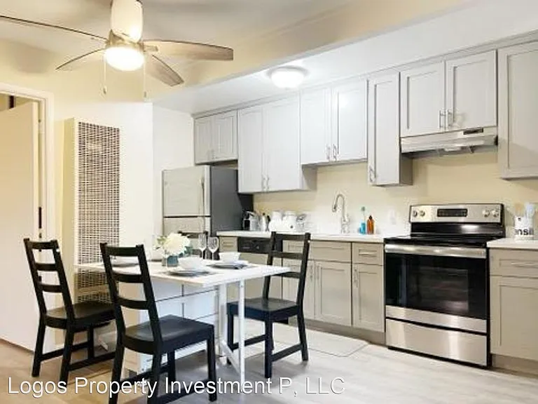 Curtner Apartments — Photo 13