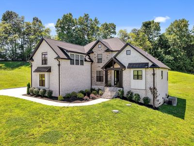 1802 Belclare Cir, Lebanon, TN, 37087