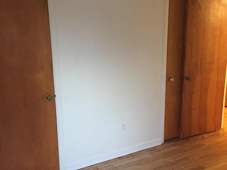 1433 Riverside Dr #6 — Photo 17