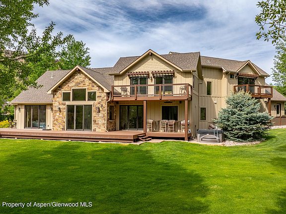 2nd image of 1342 River Bend Way