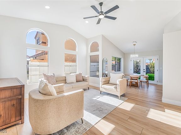 4th image of 3437 Sullivan Cir