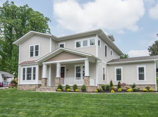 922 Desale St SW, Vienna, VA 22180