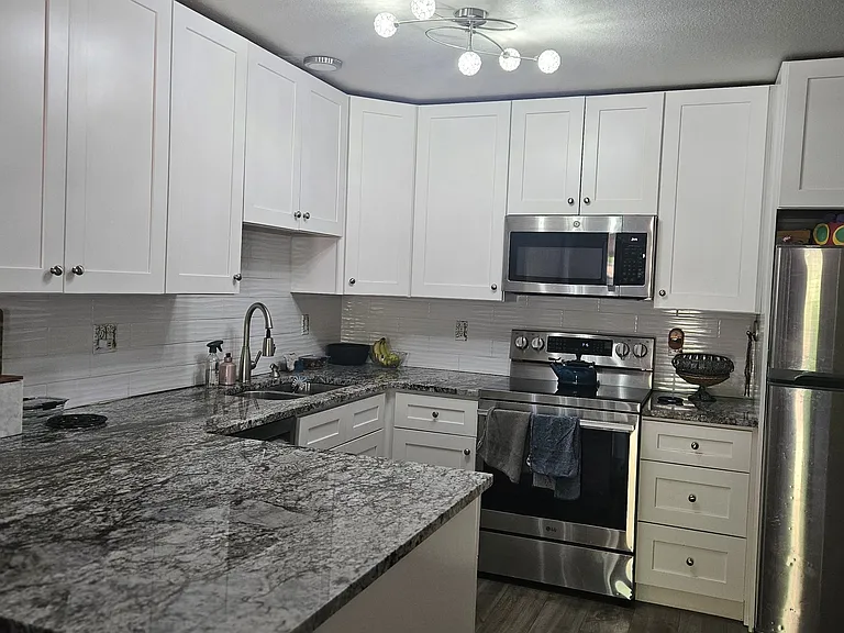 1020 Artemis Cir — Photo 2