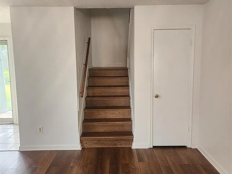 8239 Viny Ridge Dr — Photo 8