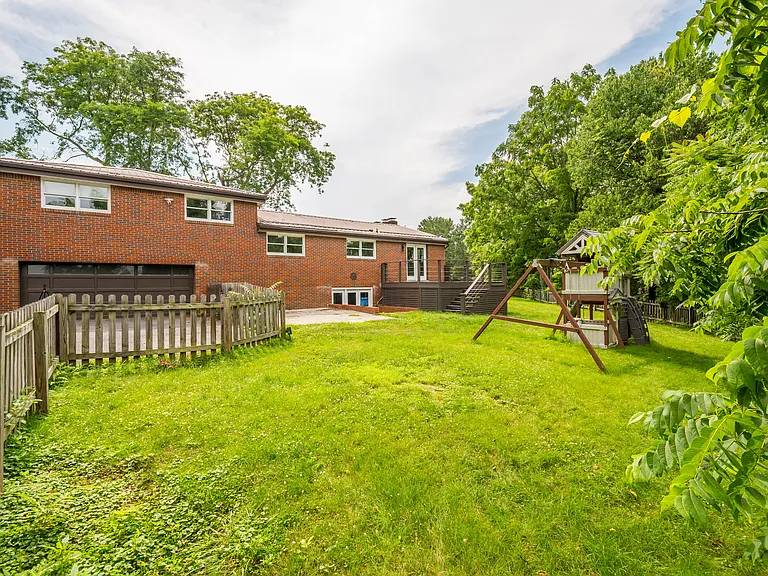 251 Franklin Dr — Photo 30