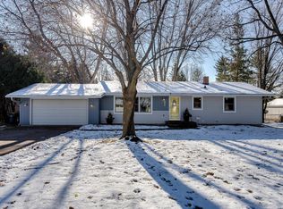 296 Lion Ln, Shoreview, MN 55126