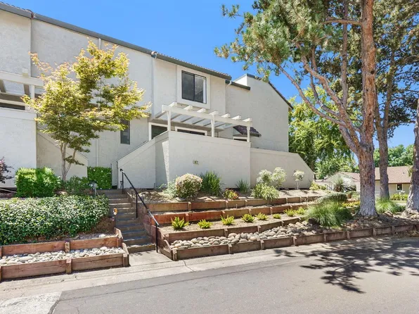 3072 Swallows Nest Dr, Sacramento, CA 95833
