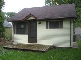 4766 Lakeshore Rd, Fort Gratiot, MI 48059