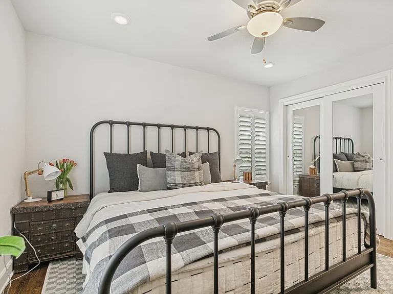 488 E Olmos Dr #1 — Photo 18