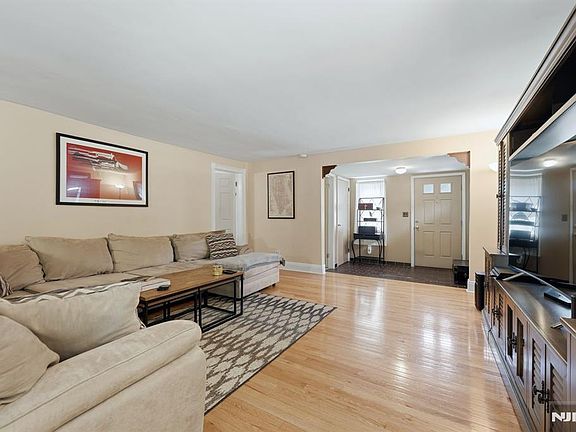 5th image of 20 Yesler Way