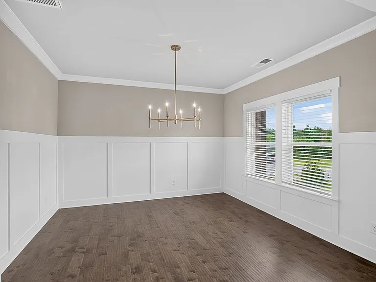 4787 Wellesley Dr — Photo 7