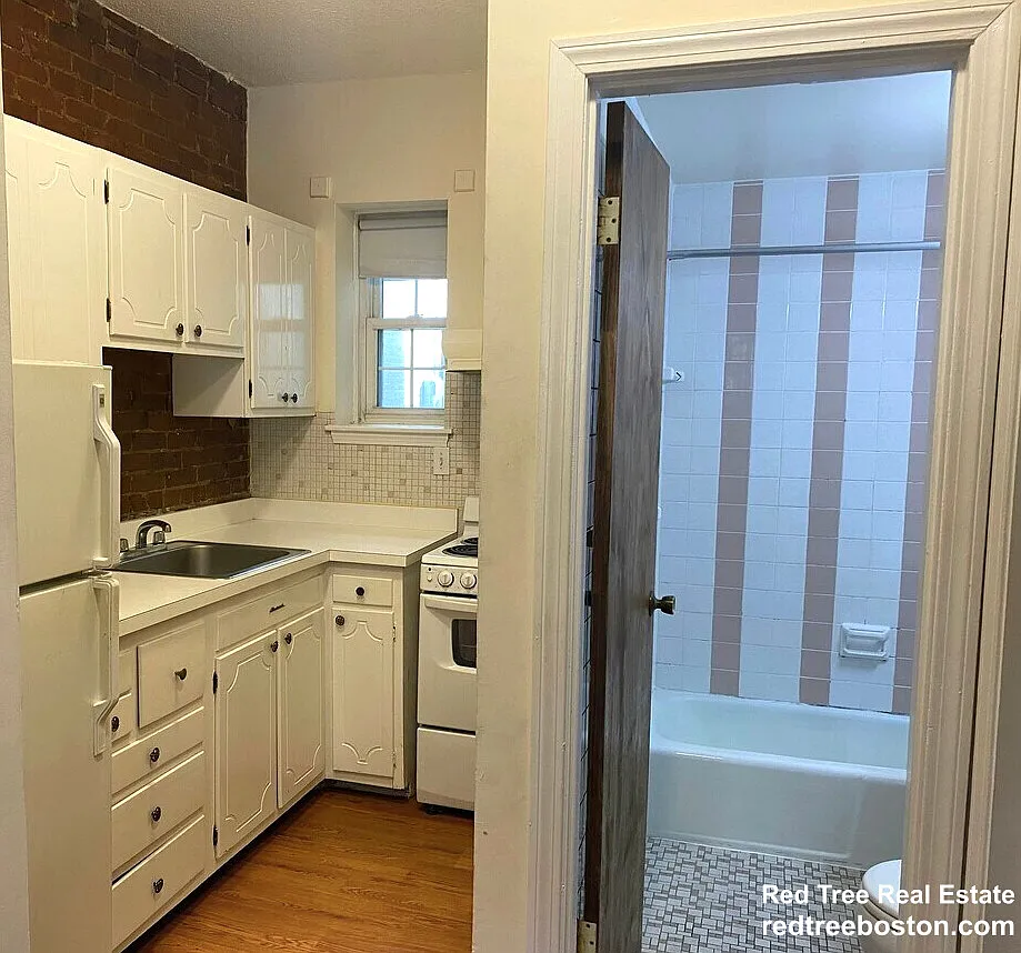50 S Huntington Ave — Photo 3
