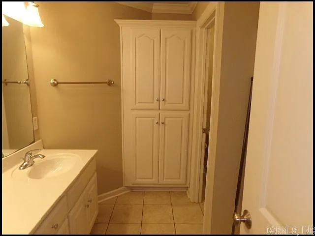 31 Bristol Ct — Photo 16