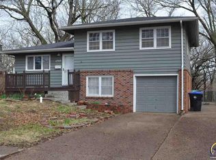 4908 SW 28th St, Topeka, KS 66614