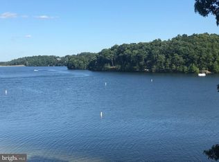 47 Alpine Ln, Cross Junction, VA 22625