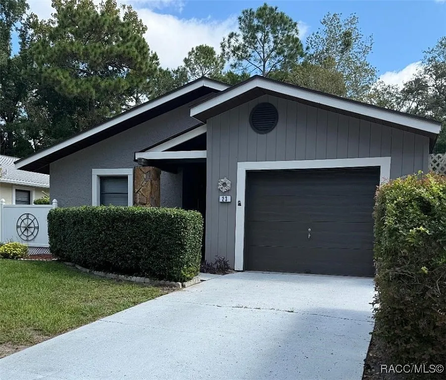 2 bed, 2.0 bath, 1492 sqft, $2,200 — Photo 1