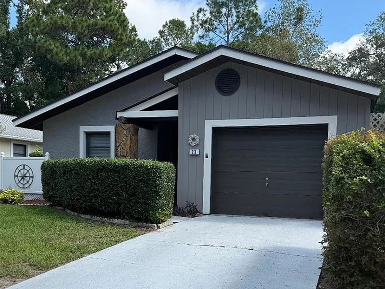 23 Dogwood Dr — Photo 1