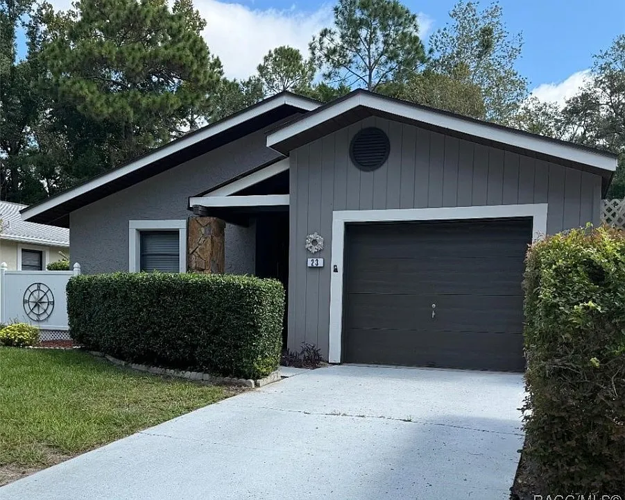 23 Dogwood Dr