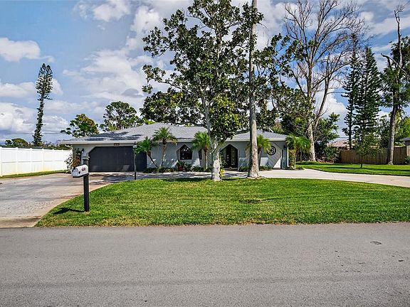 5th image of 5841 Osprey Rd