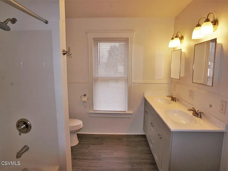 305 Walnut St — Photo 17