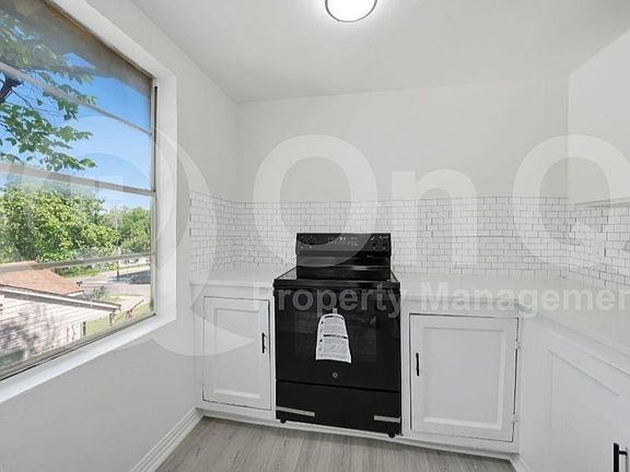 5th image of 3350 Grafton Ave