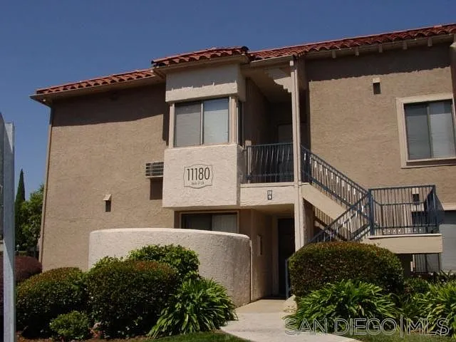 11180 Kelowna Rd #20 — Photo 20