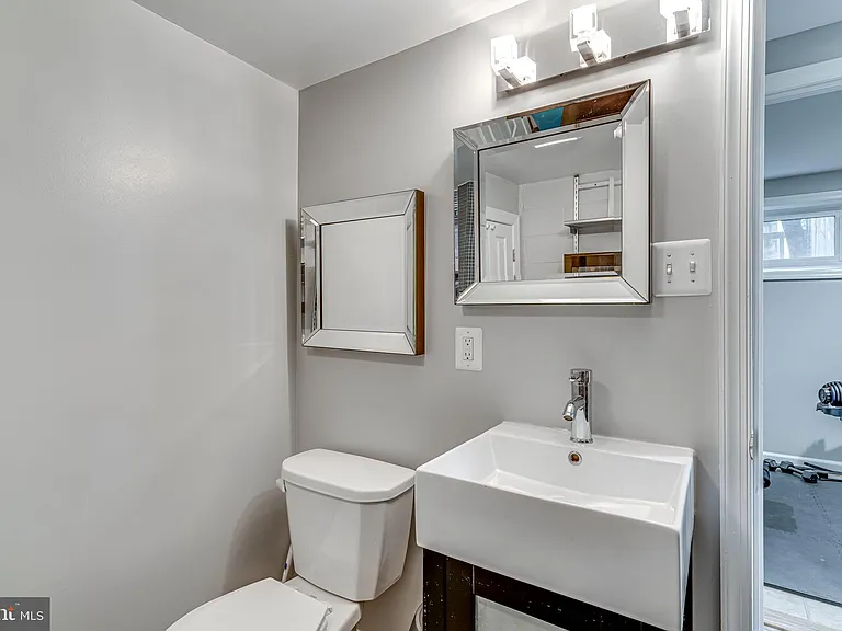 3 Groves Ave — Photo 31