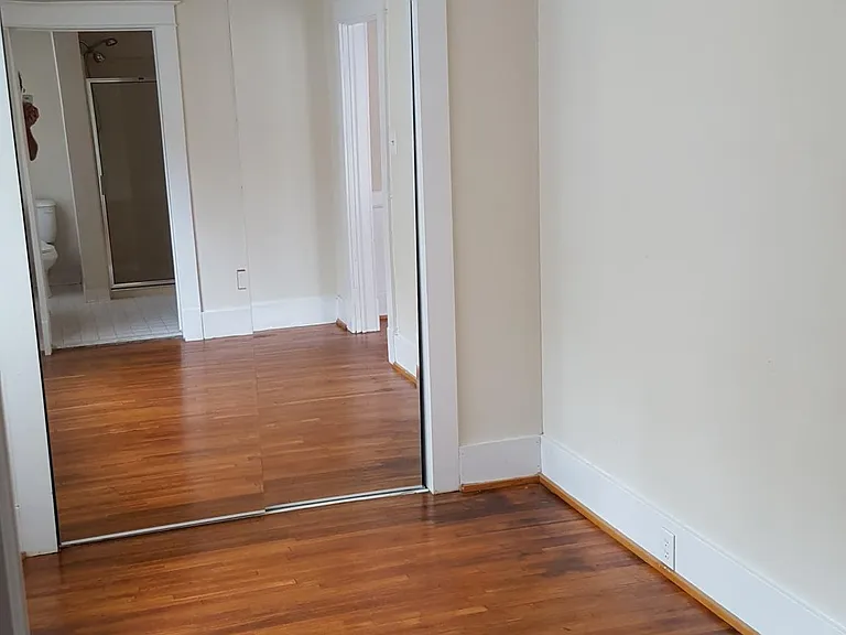 2250 Old Government St — Photo 7