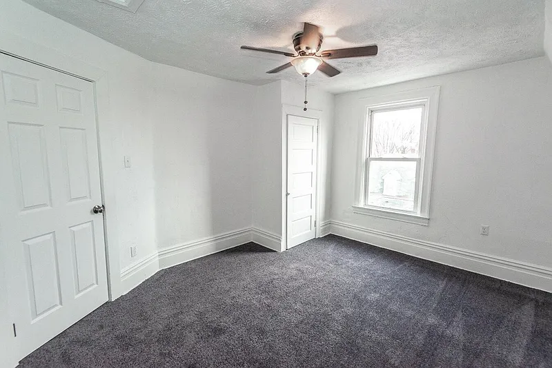 Thumbnail 13