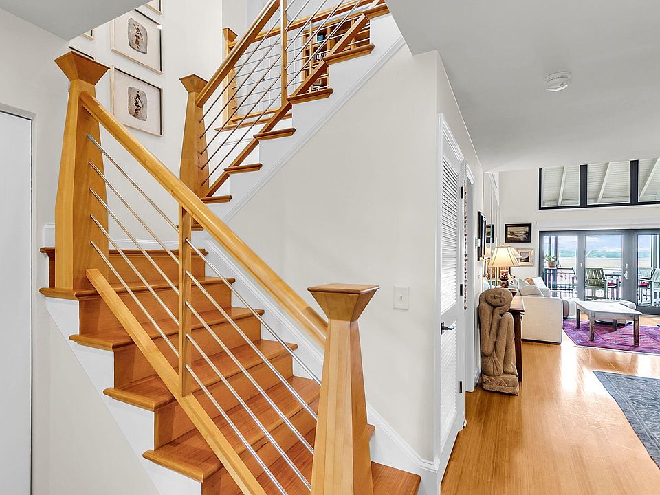 1st image of 1918 Marsh Oak Ln