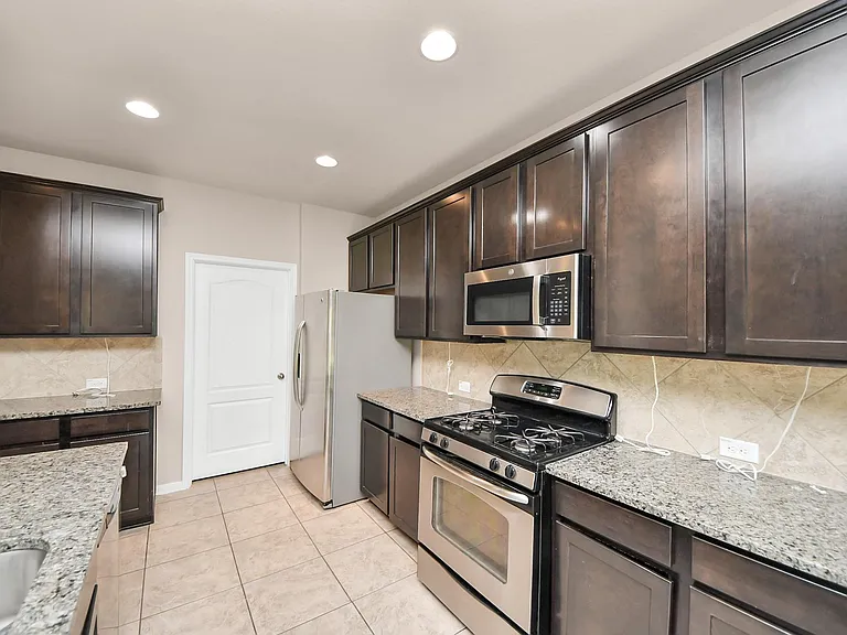 7214 Baitland Dr — Photo 17