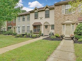 4 Lindsey Ct, Lakewood, NJ 08701