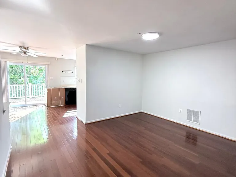 610 Brentwood Ct — Photo 43
