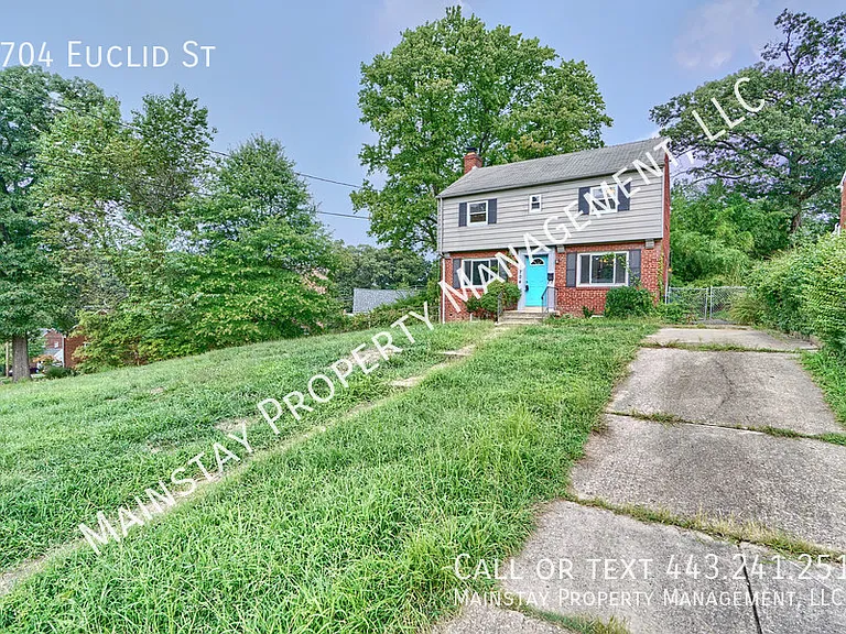 5704 Euclid St — Photo 2