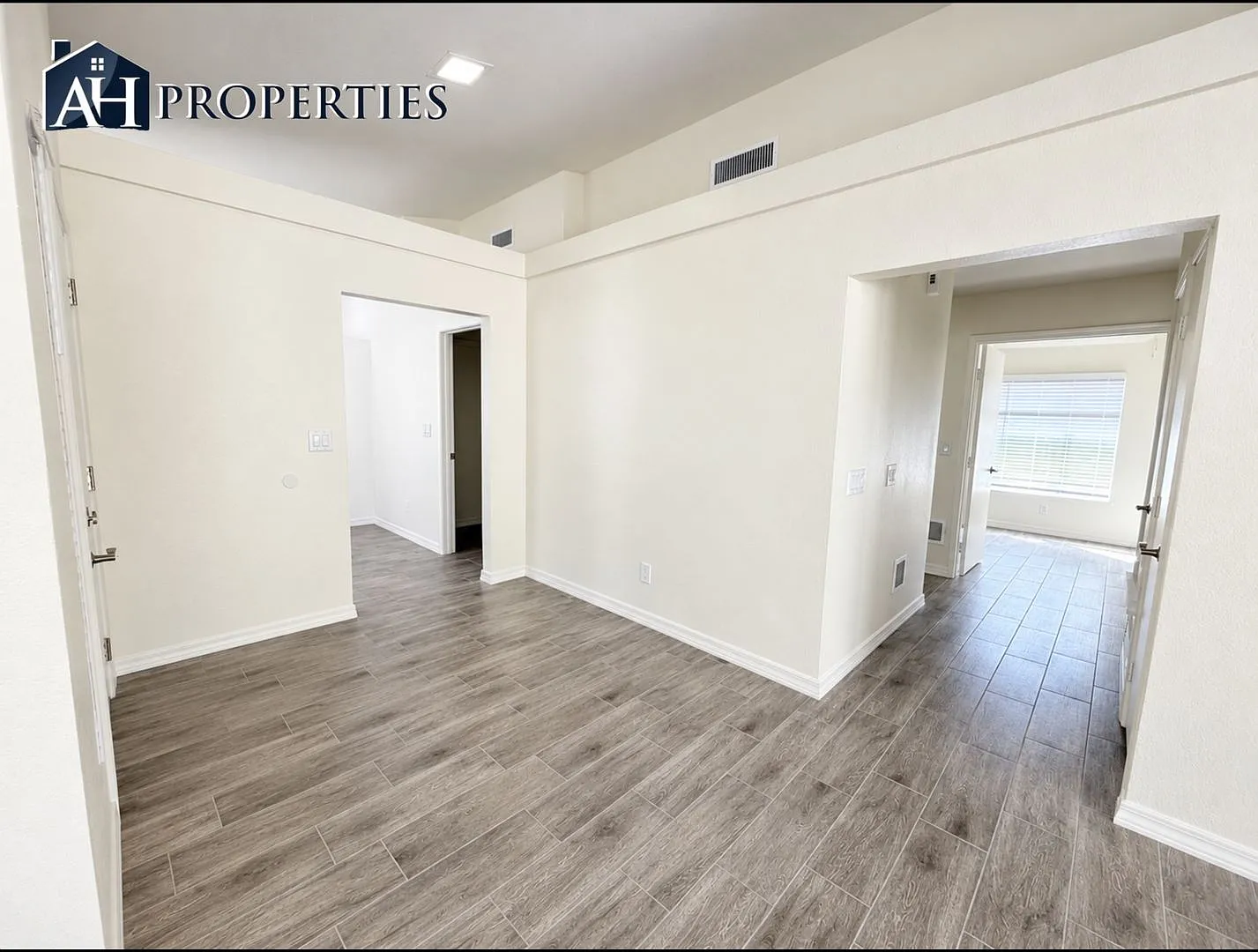 Complete Remodel on Arrowhead Country Club Gold Course--7516 W Tonto Dr. — Photo 4