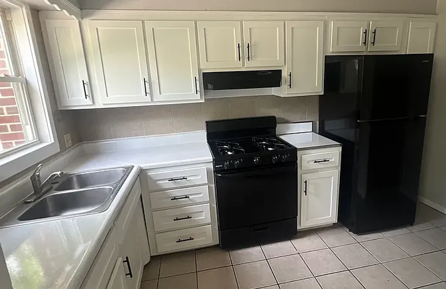 1 bed, $1,300 — Photo 2
