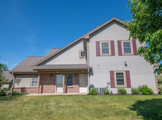W170N5526 Ridgewood Dr, Menomonee Falls, WI 53051