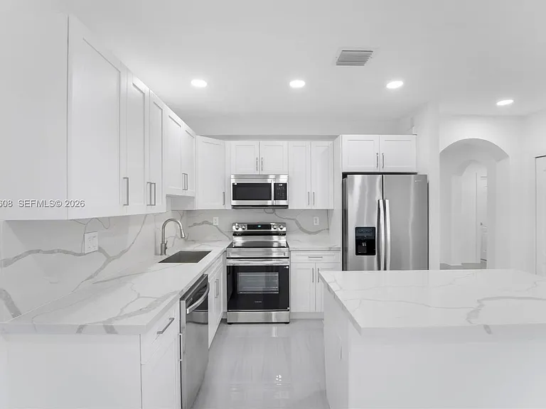 2802 SW 128th Way — Photo 26