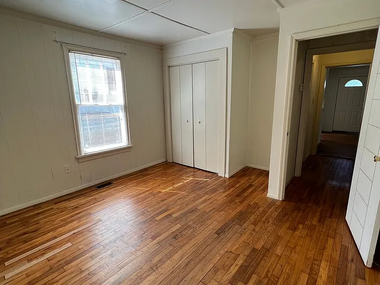 145 Herring St — Photo 7
