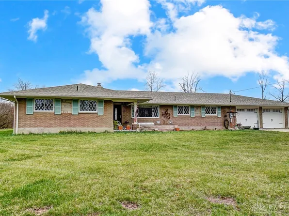 831 S Lutheran Church Rd, New Lebanon, OH 45345