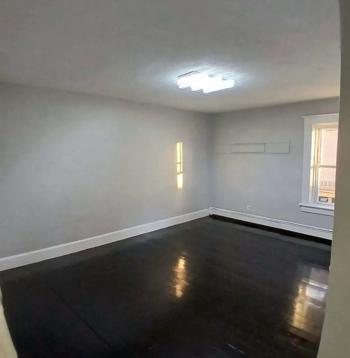 4 bed, 1120 sqft, $2,100 — Photo 3