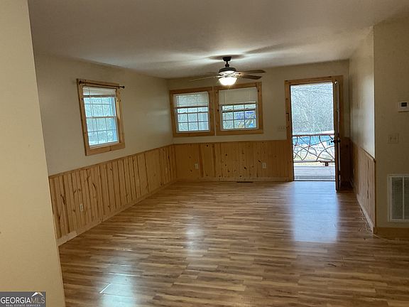 5th image of 18 Charlie Mountain Rd