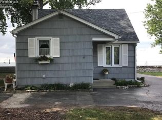 2341 E Sand Rd, Port Clinton, OH 43452